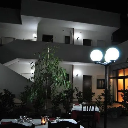 Hotel La Tana Del Lupo